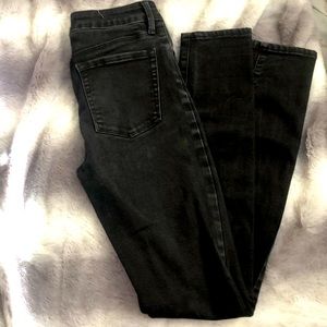 Black skinny jeans